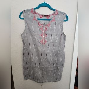 Breezy summer blouse with embroidered hot pink detail